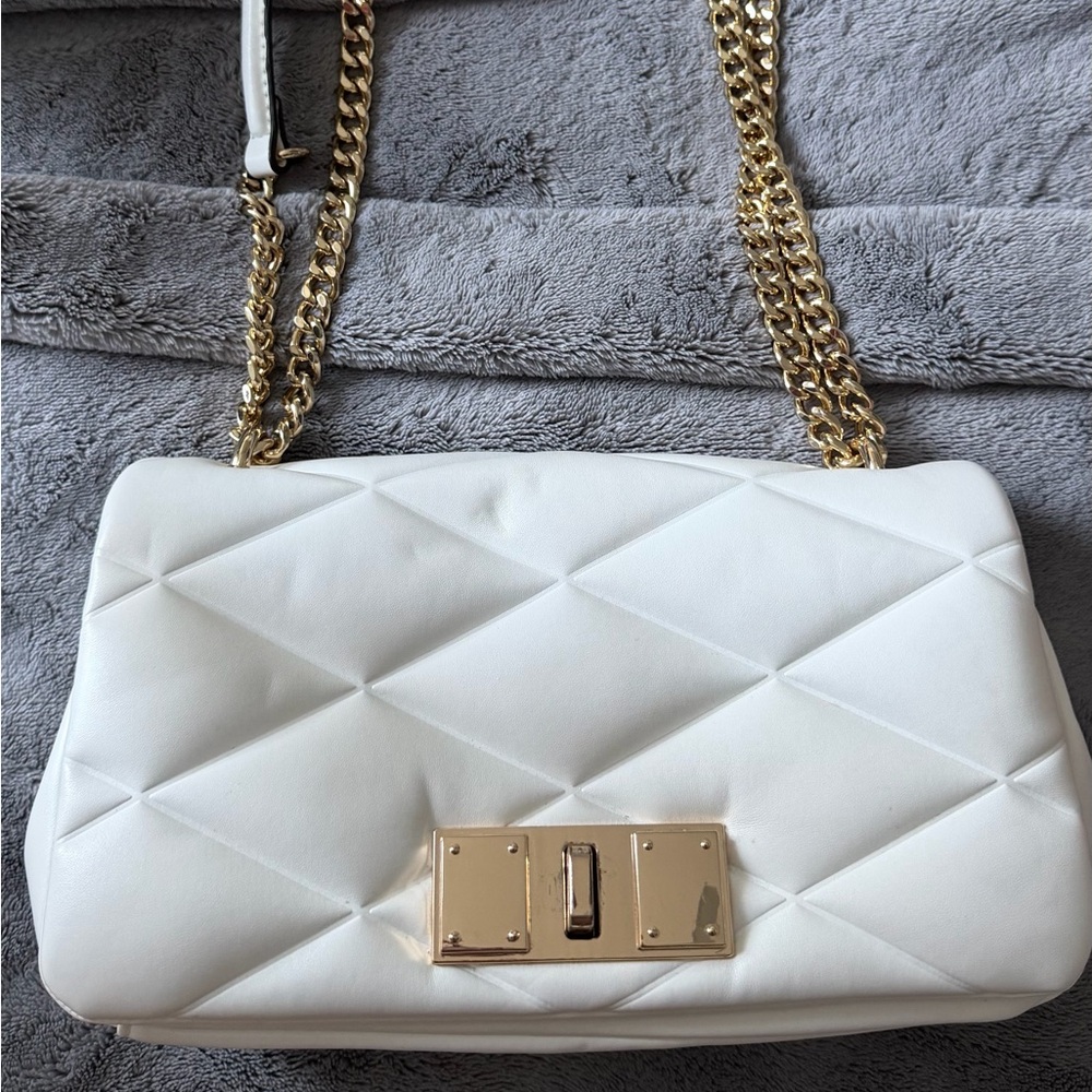 Elegant White Quilted Chain Shoulder Bag